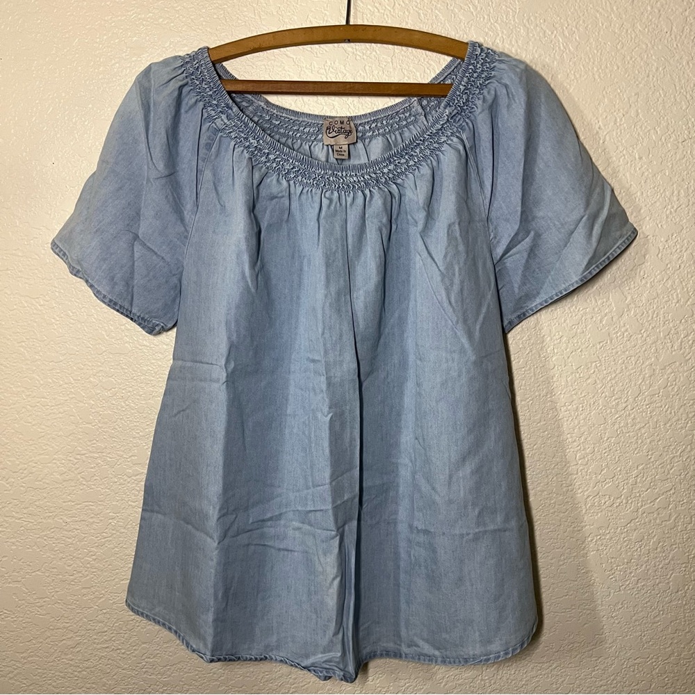 Como Vintage Women's Light Blue Top Size Medium
